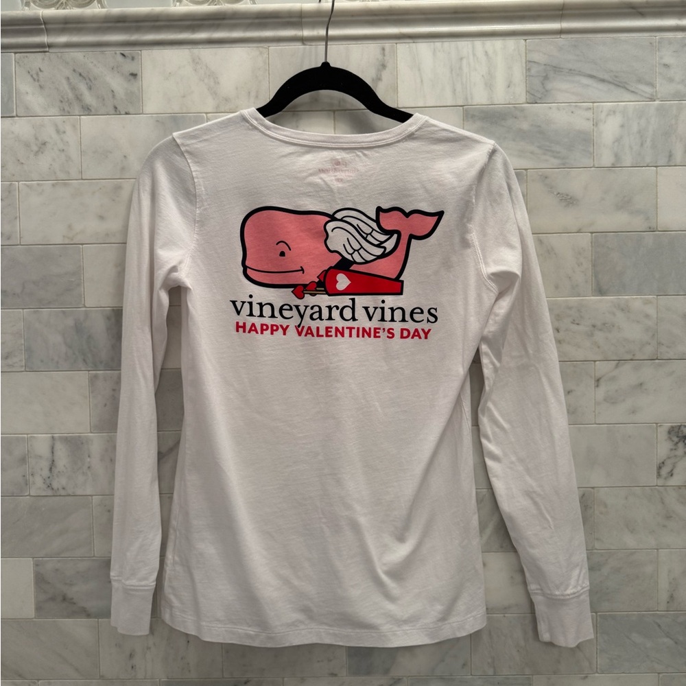 NWOT: Valentine’s Day Vineyard Vines